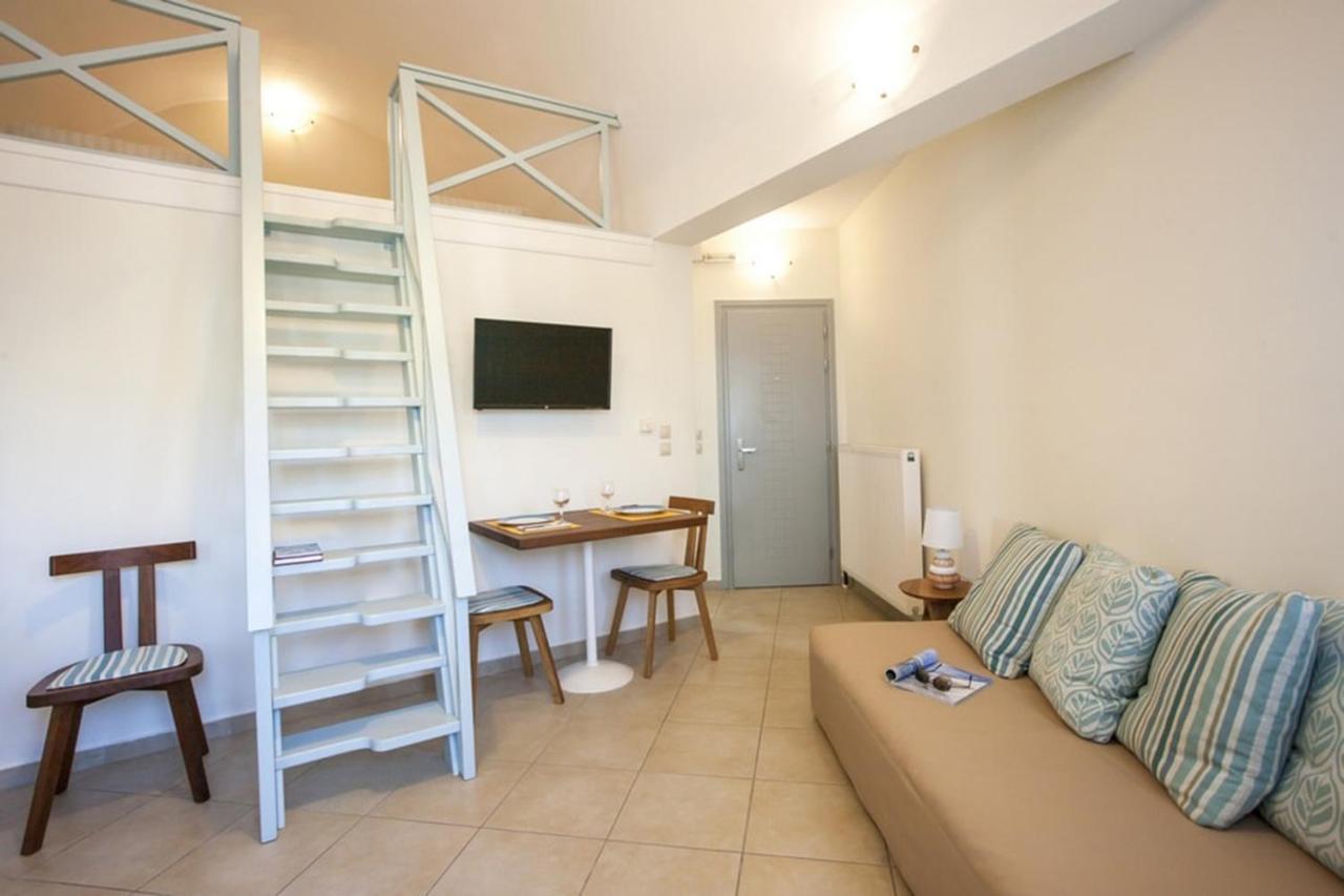 Santorini Med Homes - Sunday Apartment Мессария Экстерьер фото